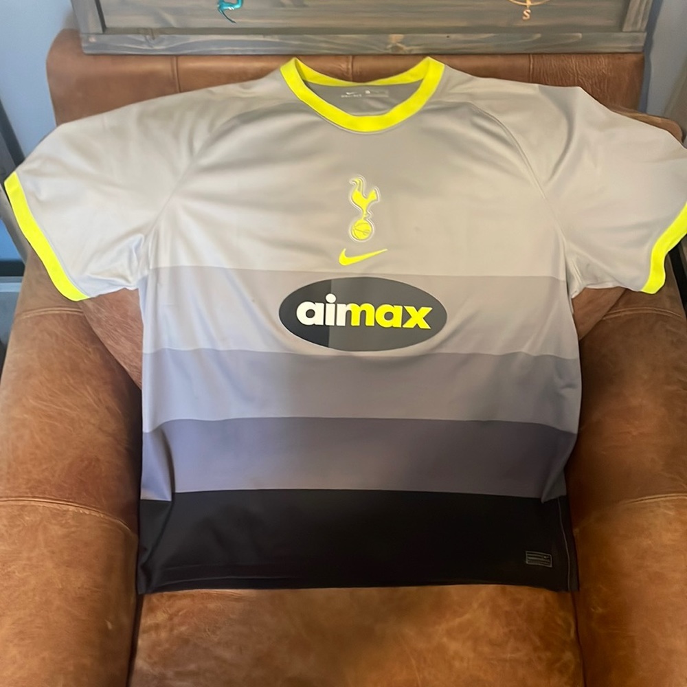 NIKE Tottenham Hot Spurs Special Edition Nike AirMax 95 inspired KIT jersey